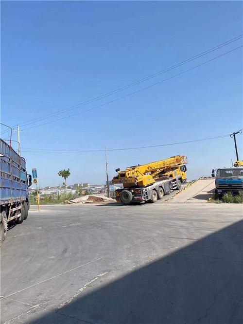 博罗县25吨吊车的租赁价格大概是多少？